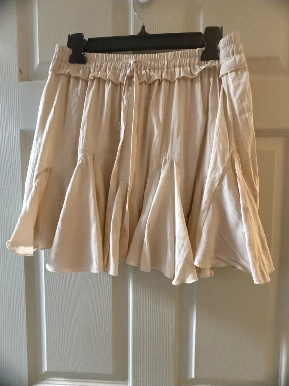 Listicle Cream  Skirt with Fluted Tiers - Picture 4 of 7